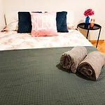 Barcelona Rooms - Pau Claris