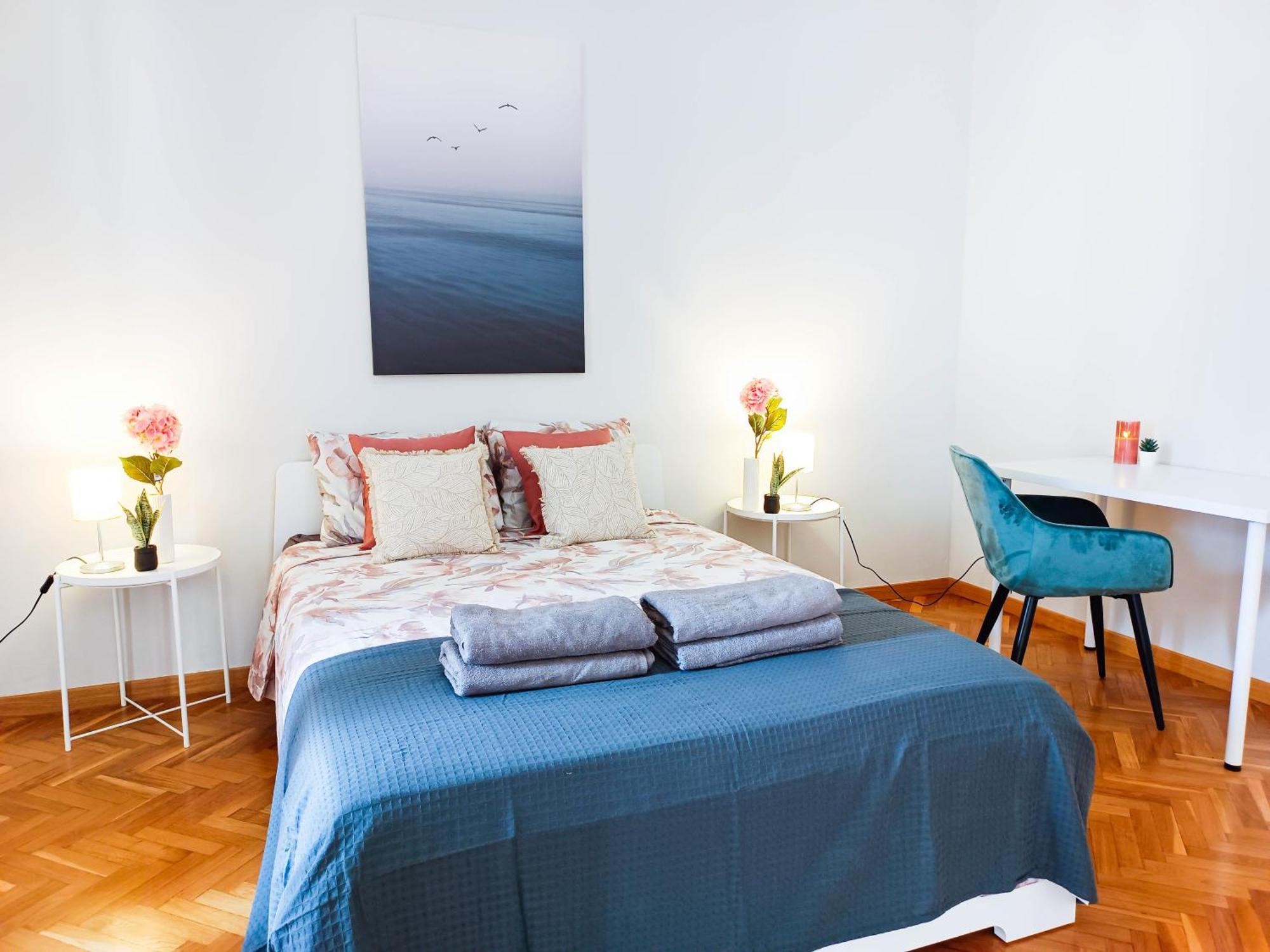 - Pau Claris Hostel Barcelona