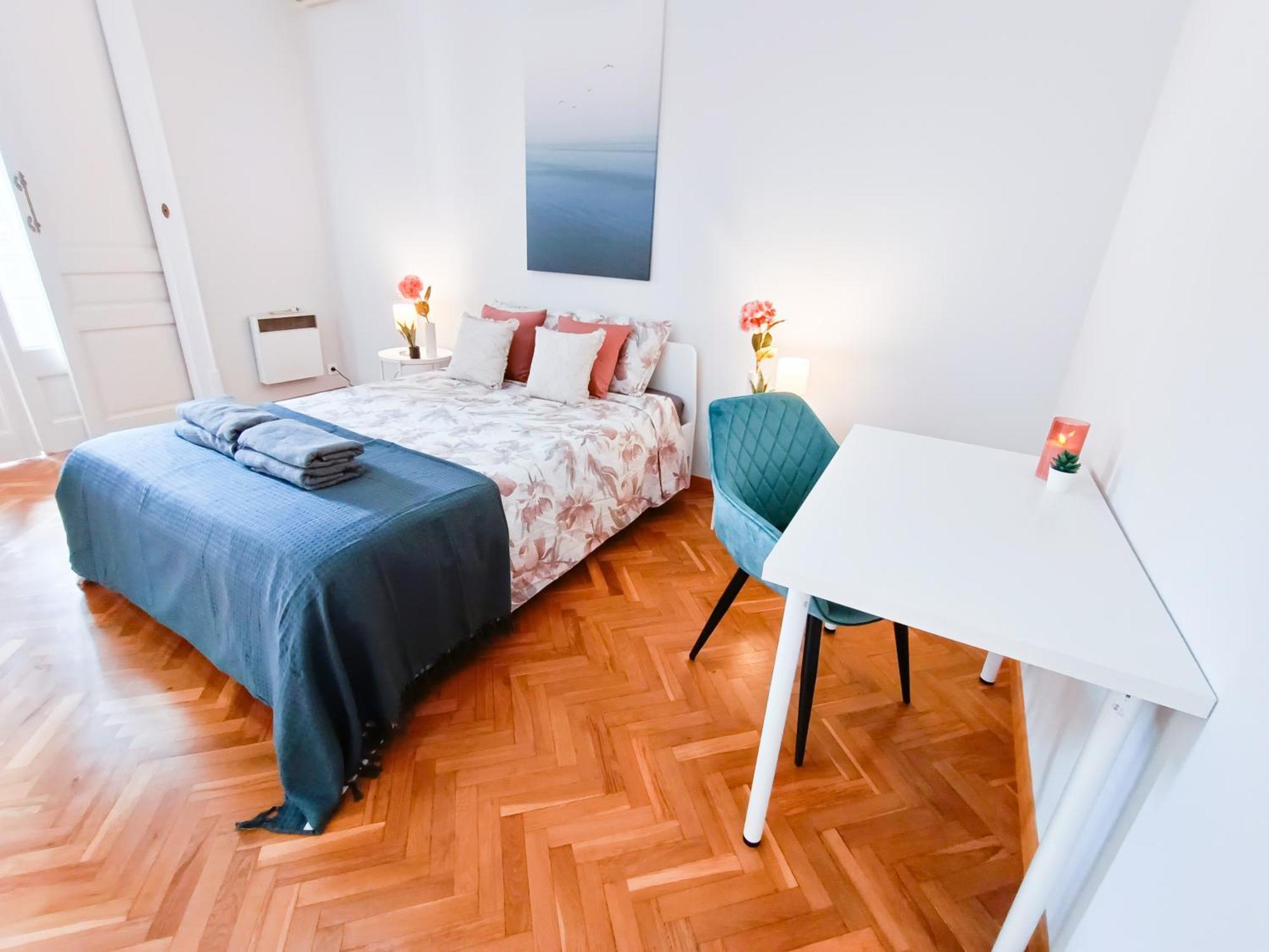 - Pau Claris Hostel